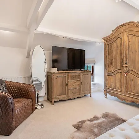 Rose Walls - Luxurious Holiday With Hot Tub Keldhead