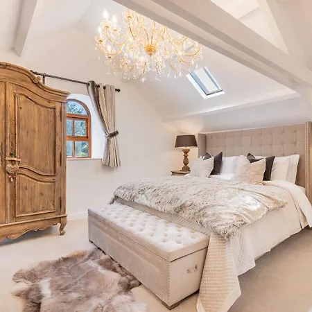 Rose Walls - Luxurious Holiday With Hot Tub